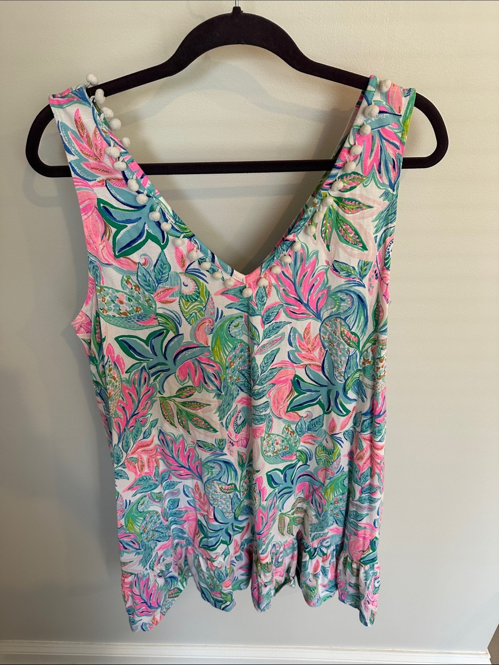 Lilly Pulitzer Sleeveless V-Neck Floral Tank Top in Pink & Aqua